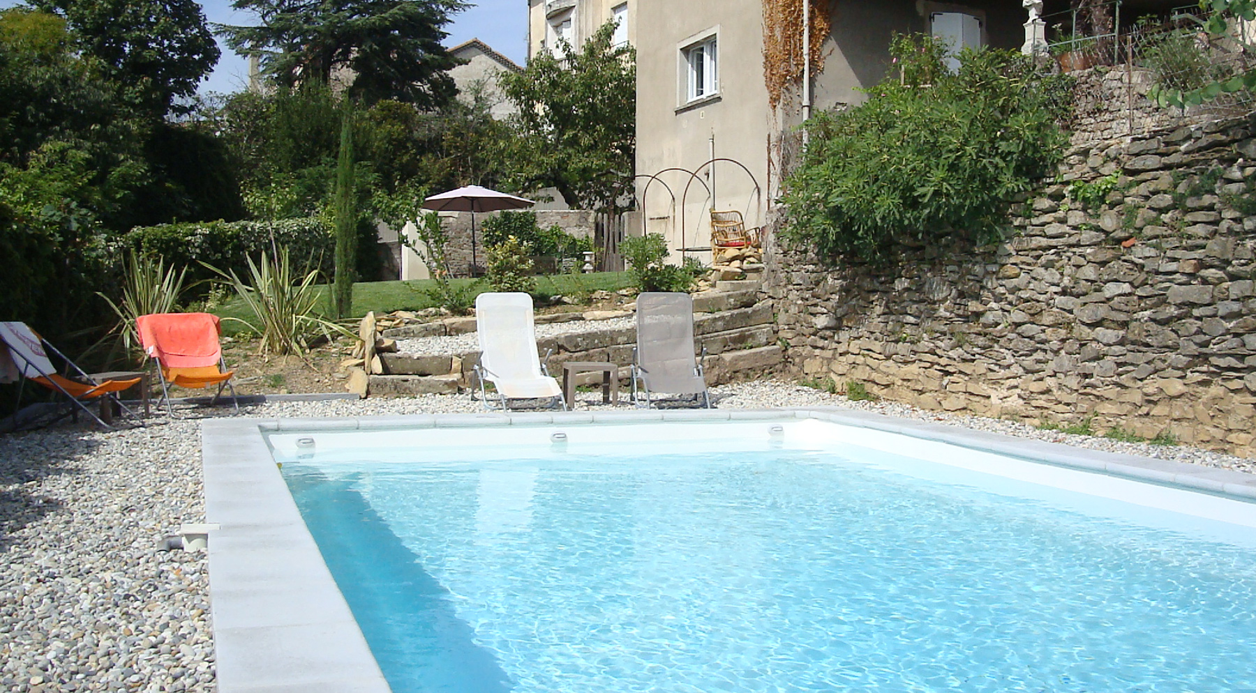 piscine-hotel-chambres-hotes-privas